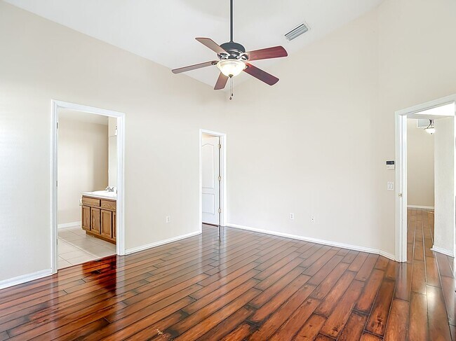 Building Photo - Valrico Home for Rent