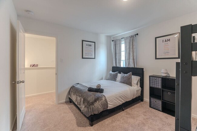 Building Photo - 10314 Woodwick St