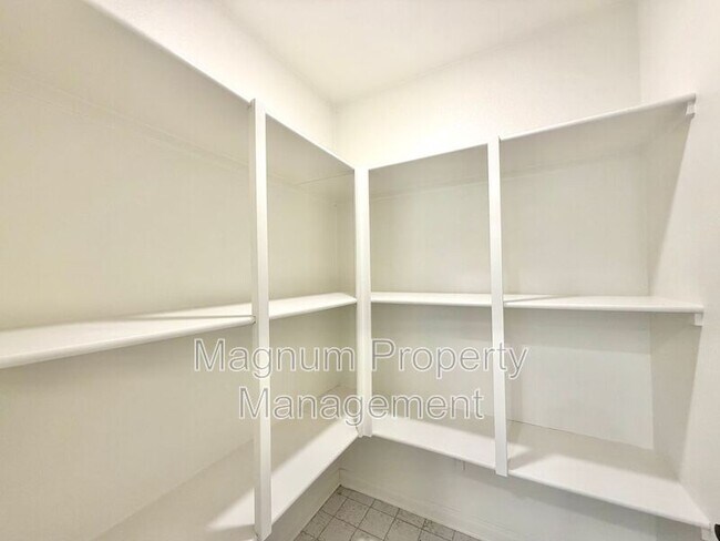 Building Photo - 28441 Dusky Willow Dr