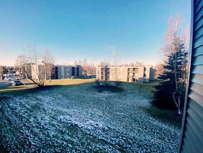 Building Photo - 4660 Reka Dr