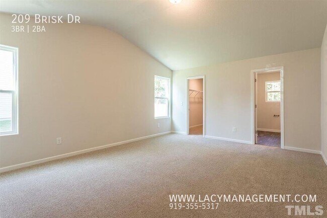 Building Photo - 209 Brisk Dr