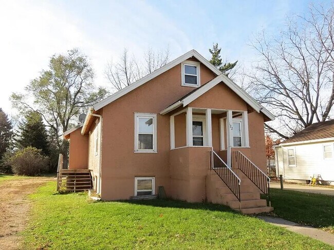 Primary Photo - 122 9th St