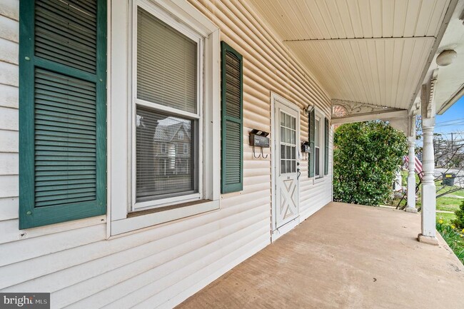 Building Photo - 368 W Ridge Pike