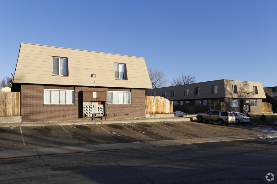 Primary Photo - 18 Ash Ct