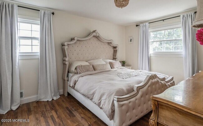 Building Photo - 24 Layton Ave