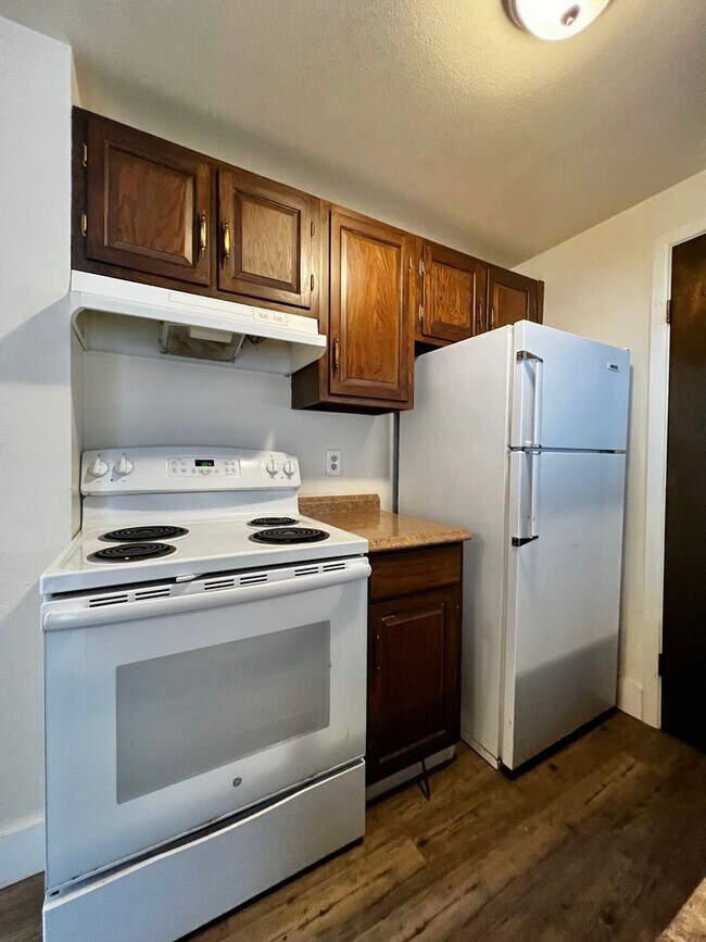 Building Photo - Mathews634 (KC-JF-NB)