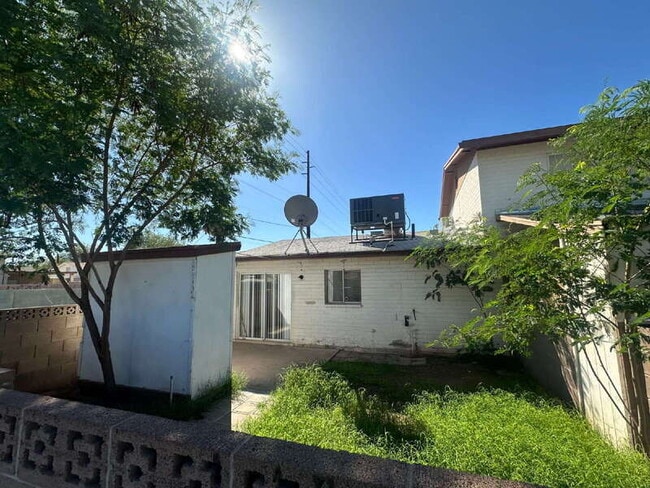 Building Photo - 7109 W Wolf St