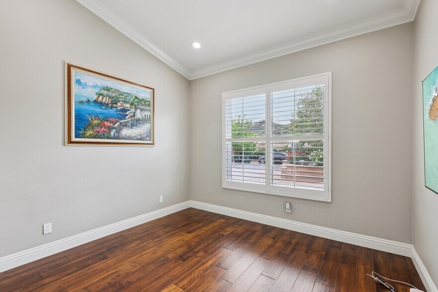 Building Photo - 27048 Triumph Ave