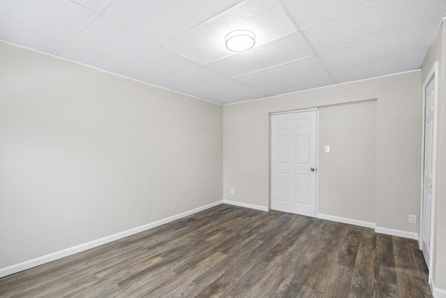 Building Photo - 1534 5th Ave