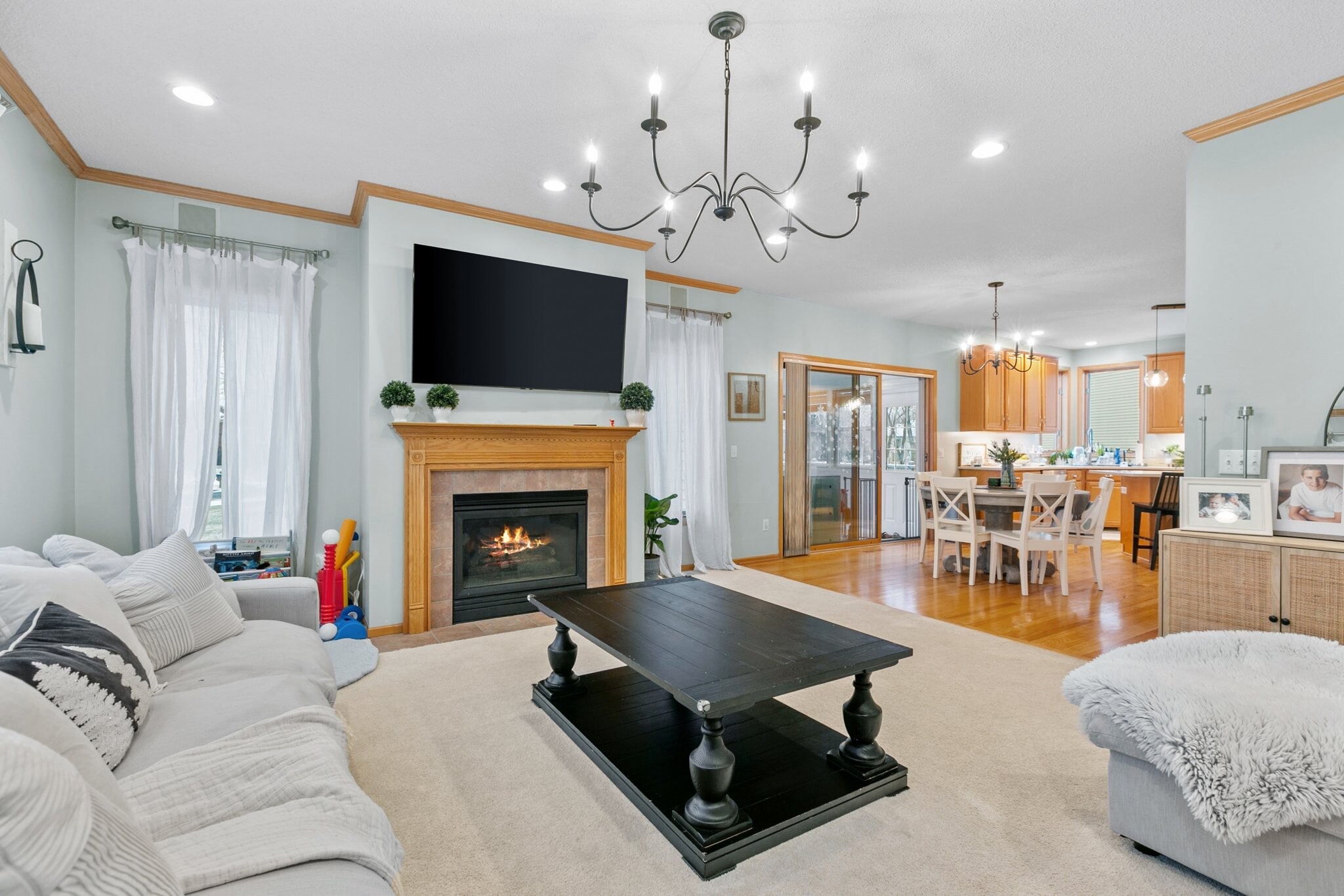 Building Photo - 8633 Carriage Hill Ct
