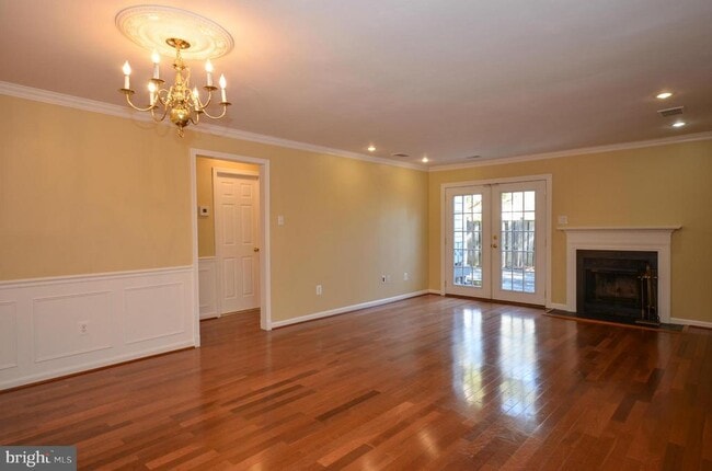 Building Photo - 166 Crossbow Ln
