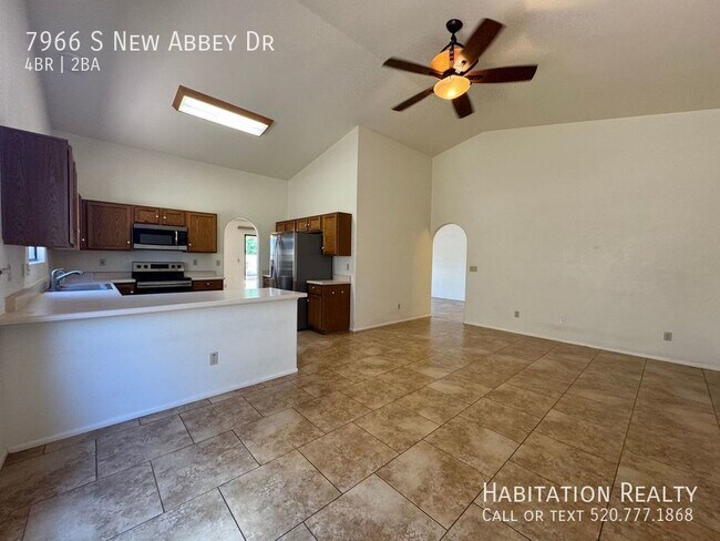 Building Photo - 7966 S New Abbey Dr