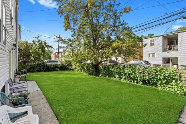 Building Photo - 8926 Bronx Ave