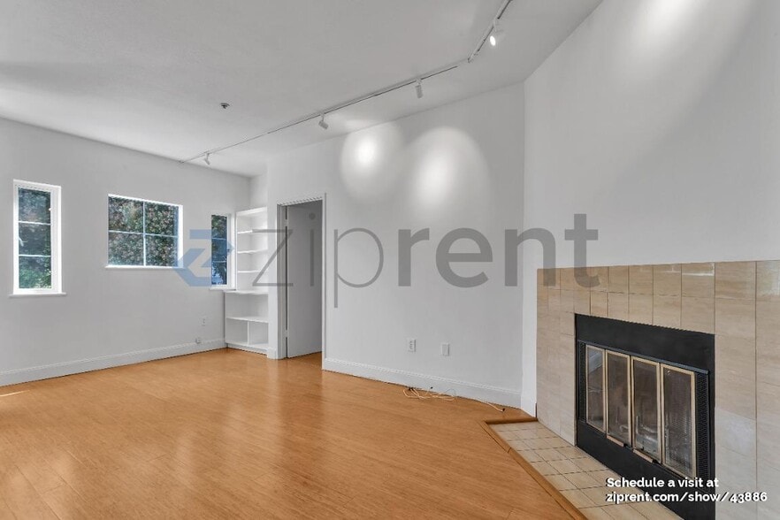 Building Photo - 1930 Eddy St