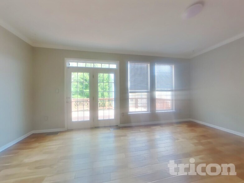 Building Photo - 1711 Crimson Pl