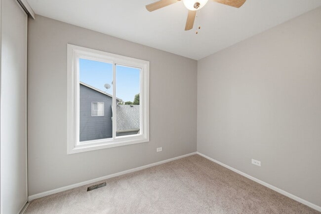 Building Photo - 1140 Brunswick Ln