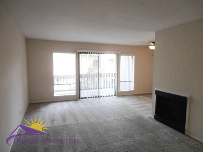 Building Photo - Unique 1 Bed 1 Bath 760sqft 2nd Floor Arde...