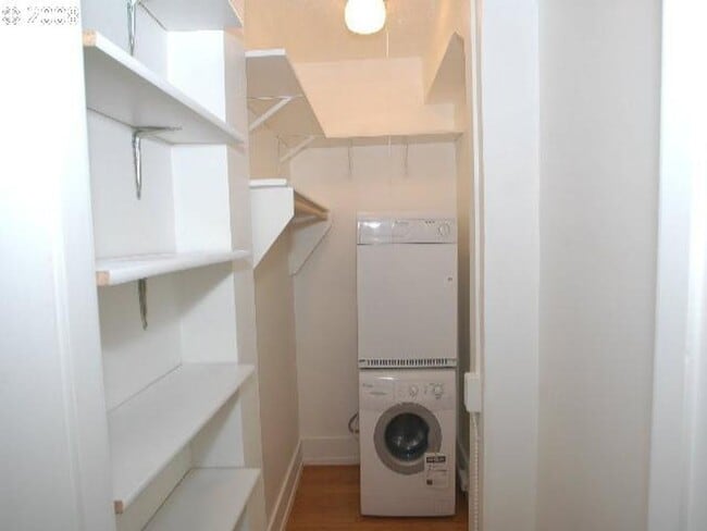 Building Photo - City of Portland Condo Studio, Great Location!