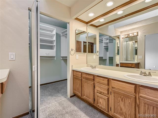 Building Photo - 1383 Briar Cir