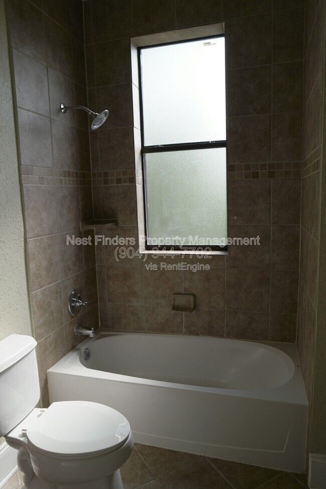 Building Photo - 757 King St