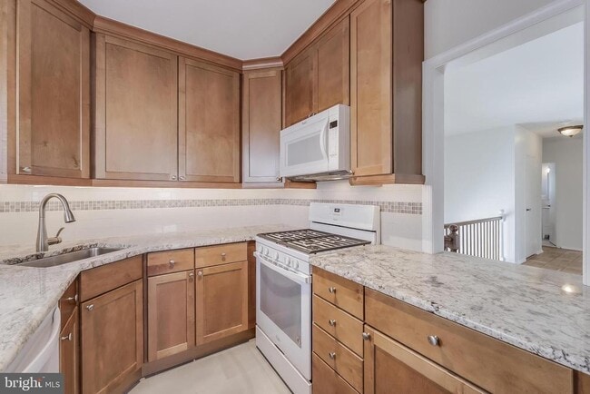 Building Photo - 3282 Martha Custis Dr