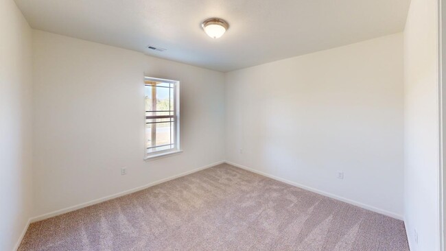 Building Photo - 124 E Sunset Cove Ln
