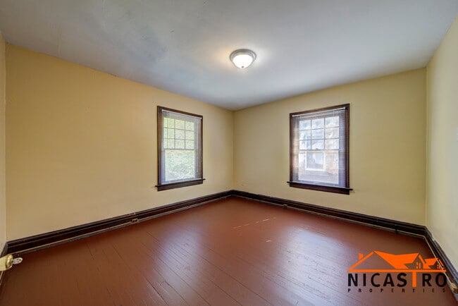 Building Photo - 202 Frambes Ave