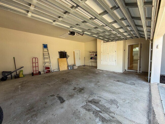 Building Photo - 1218 Ganges Trail