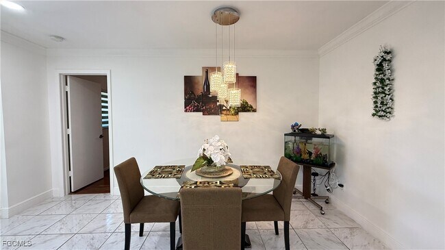 Building Photo - 1424 SE 22nd Terrace