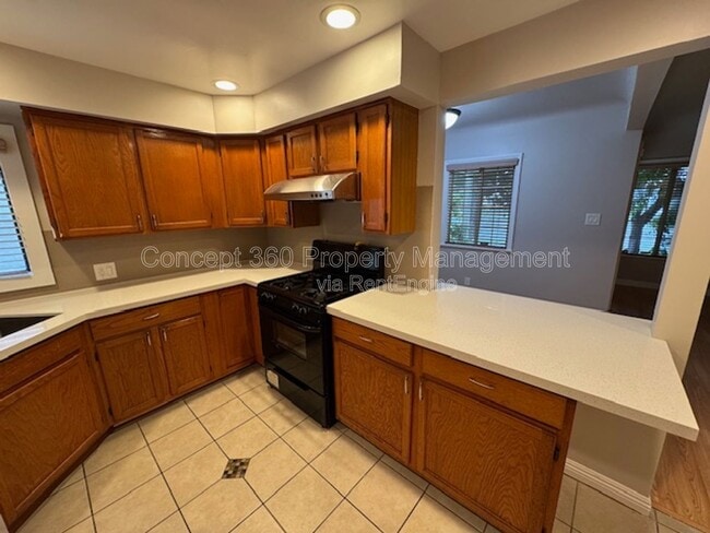 Building Photo - 17024 Crenshaw Blvd