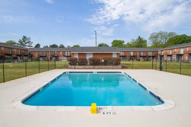 Building Photo - 500 Concord Rd