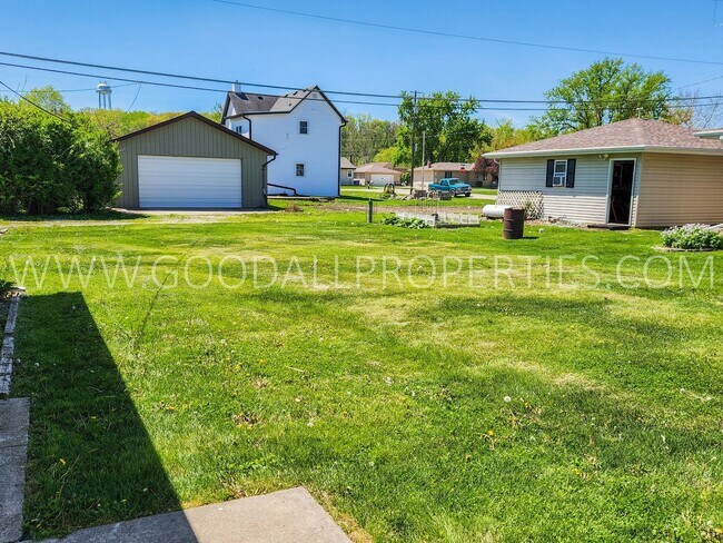 Building Photo - Ranch Style 3 bedroom home in Van Meter