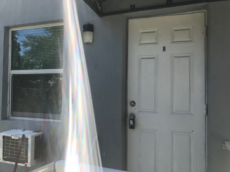 Building Photo - 338 NW 96th St