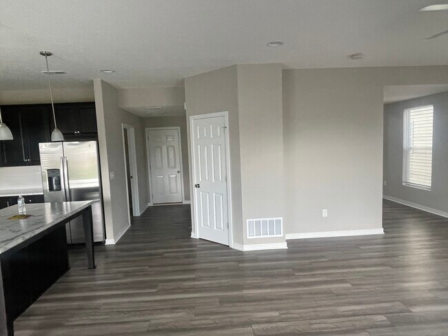 Building Photo - 7269 Cutler Dr