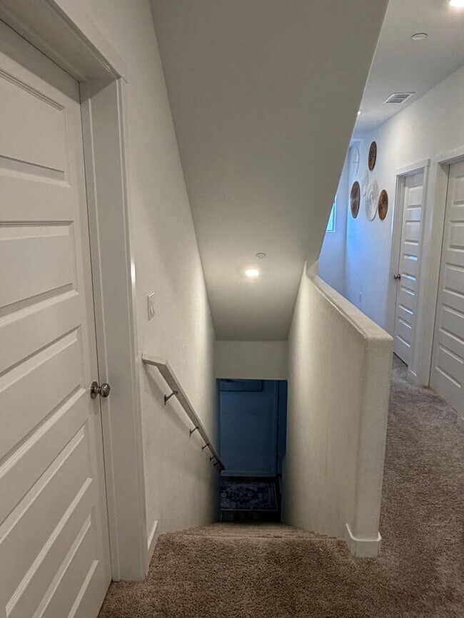 Building Photo - 1125 Bellawood Dr