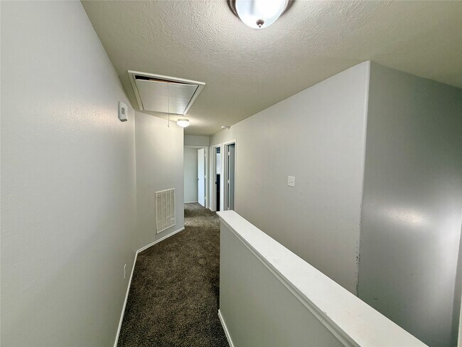 Building Photo - 9011 Aspen Trace Ln