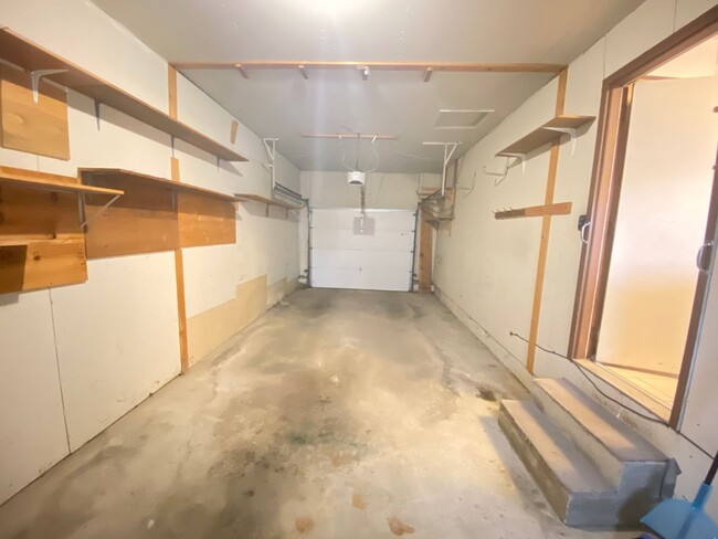 Building Photo - 3741 Joan Dr