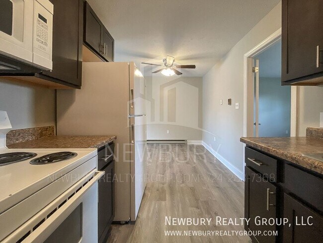 Building Photo - 29 Sunbury Estates