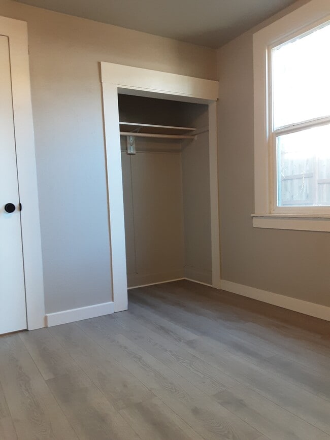 Building Photo - 1323 Washington St