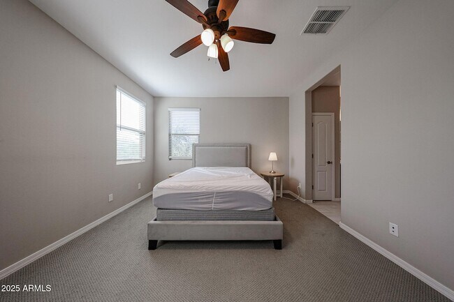 Building Photo - 3813 E Branham Ln