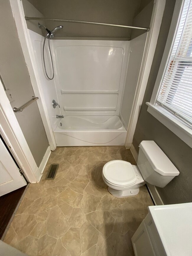 Building Photo - 2224 A St