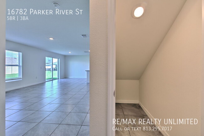 Building Photo - 16782 Parker River St
