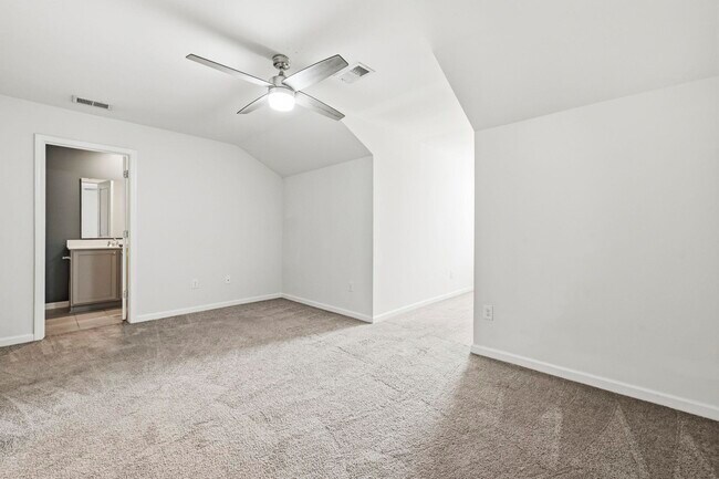 Building Photo - 3412 Bells Lk Cir