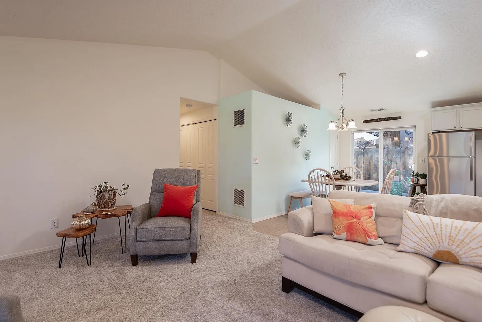 Building Photo - 2807 NE Spring Water Pl