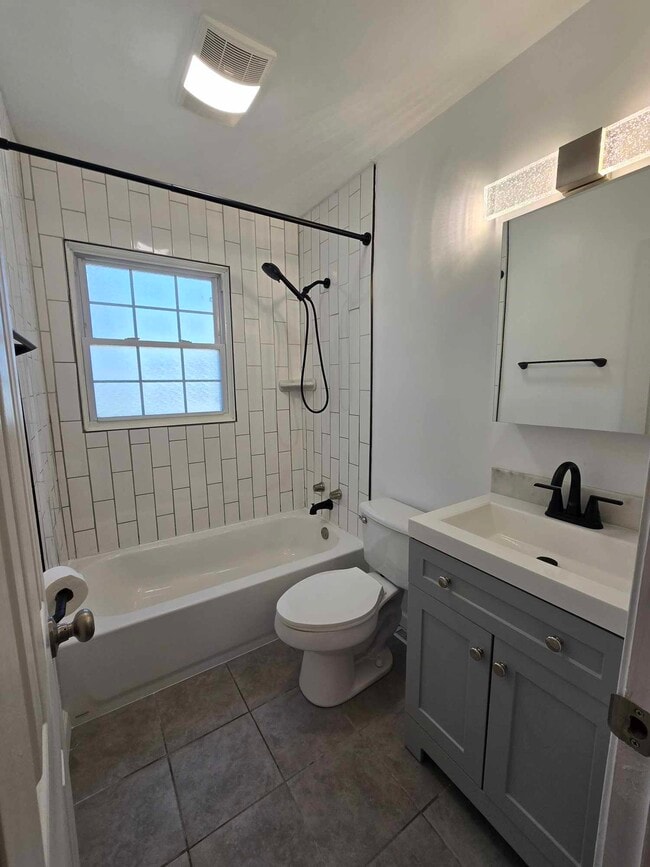 Building Photo - 259 Walton St