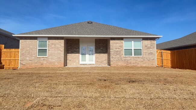 Building Photo - 3 Bedroom 2 Bathroom 2 Car Garage Home in Oakdale School District
