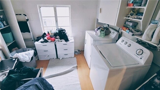 Building Photo - 911 Duncan Ln