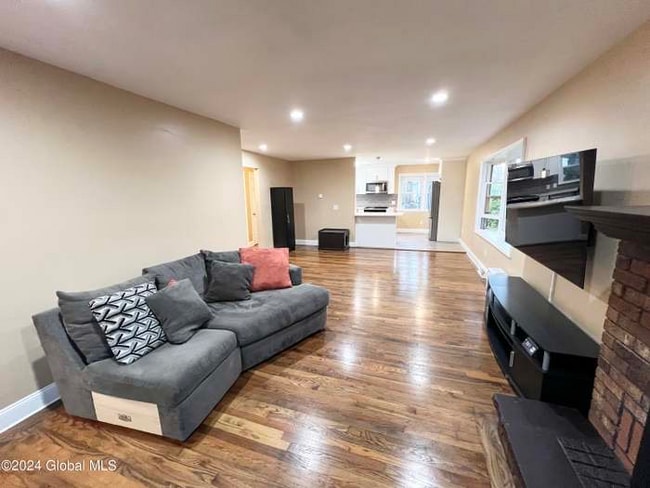 Building Photo - 98 Ormond St