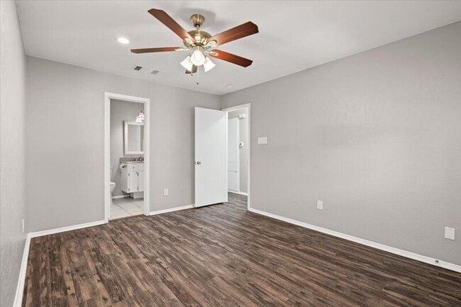 Building Photo - 1748 Ohlen Rd