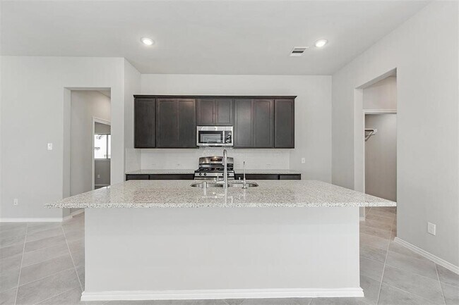 Building Photo - 5018 Mint Orchard Dr